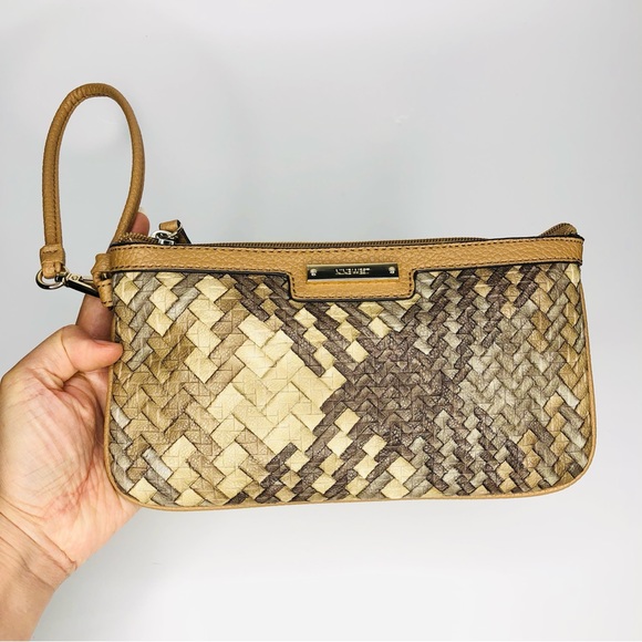 NINE WEST Woven Leather Wristlet Tan Wallet Coins Cards Money Bag Zip Gold Logo - Picture 5 of 6